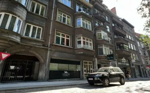 Commerce à louer  150 m², 1500 €