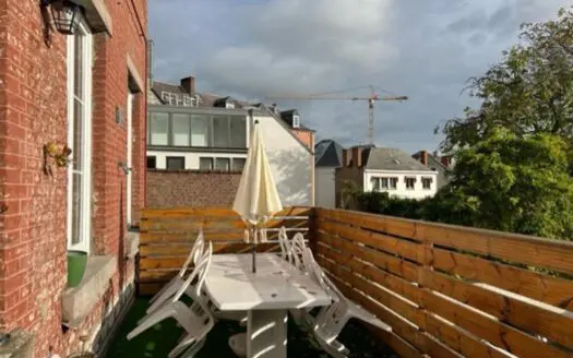 Appartement à louer  2 chambres 95 m², 825 €