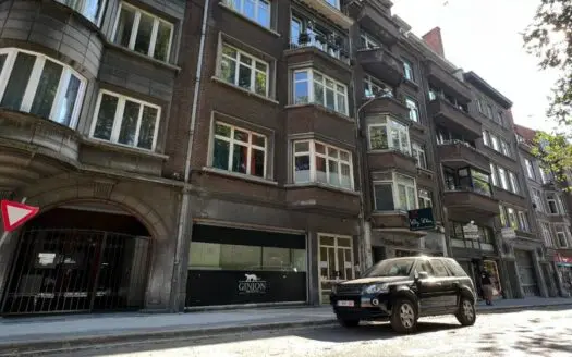 Commerce à louer  150 m², 1500 €