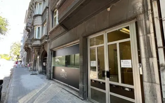 Commerce à louer  150 m², 1500 €